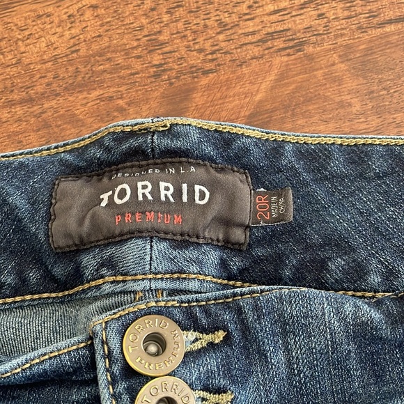 Torrid distressed stretch ankle jeans - Picture 5 of 12